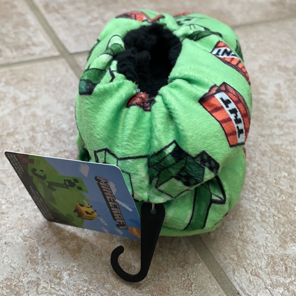 Minecraft Creeper TNT Snuggle Toes Slipper Socks - Picture 7 of 13